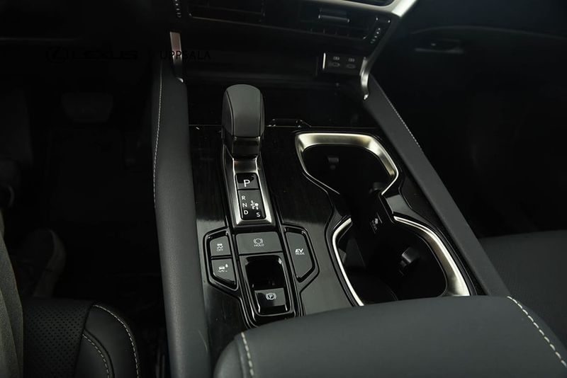 Lexus RX bild 16