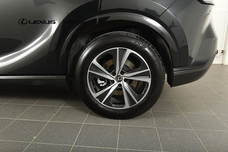 Lexus RX bild 23
