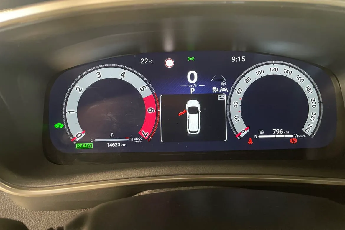 Vehicle image 15