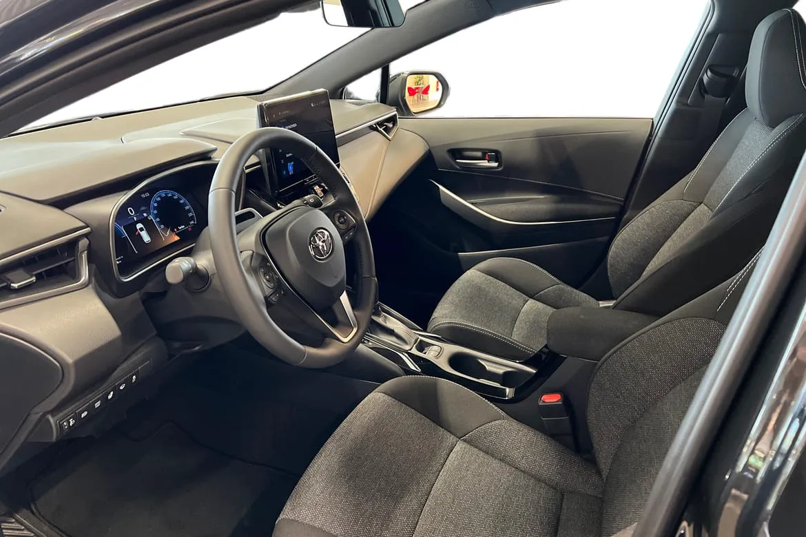 Vehicle image 11