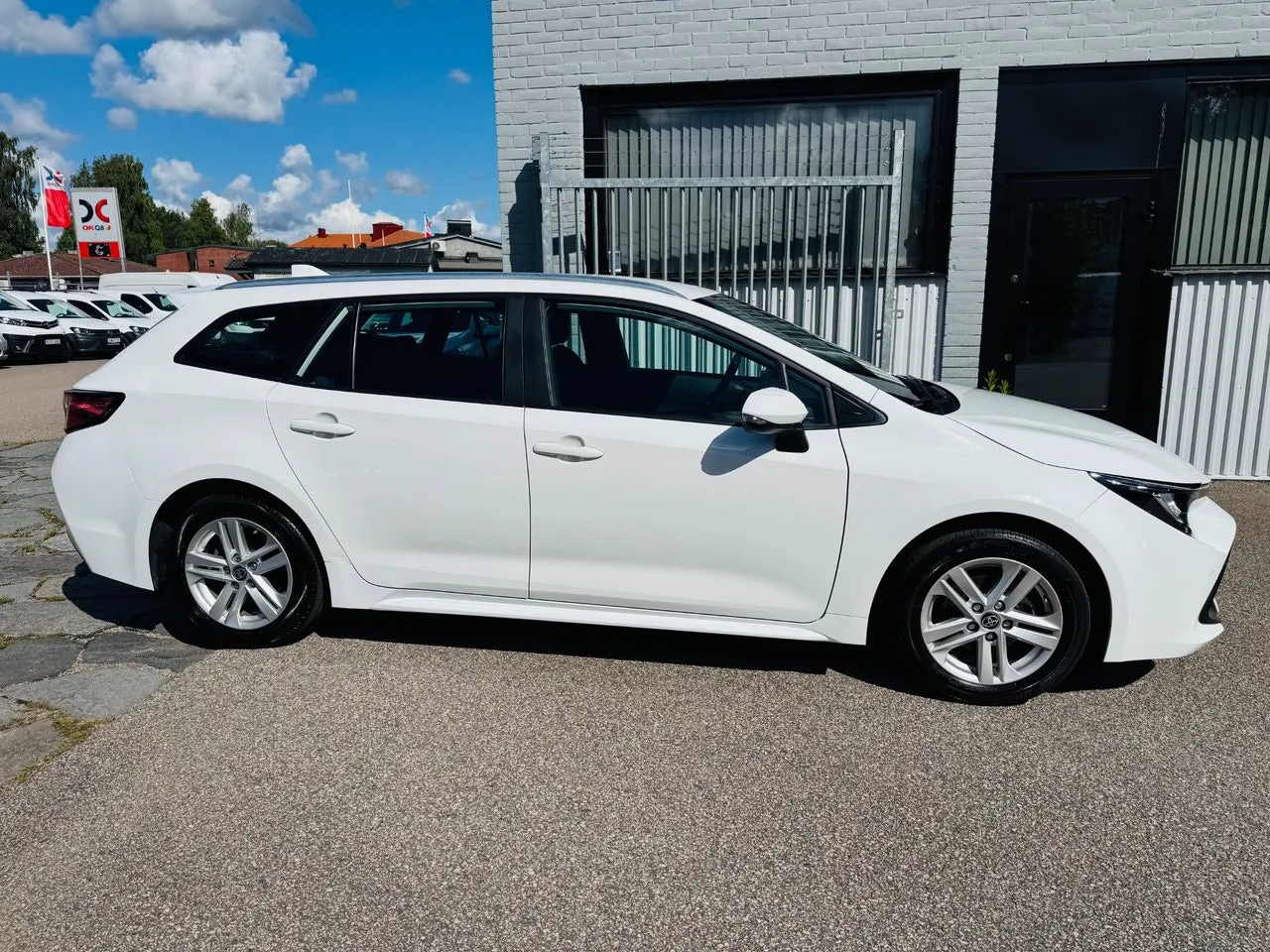 Vehicle image 9