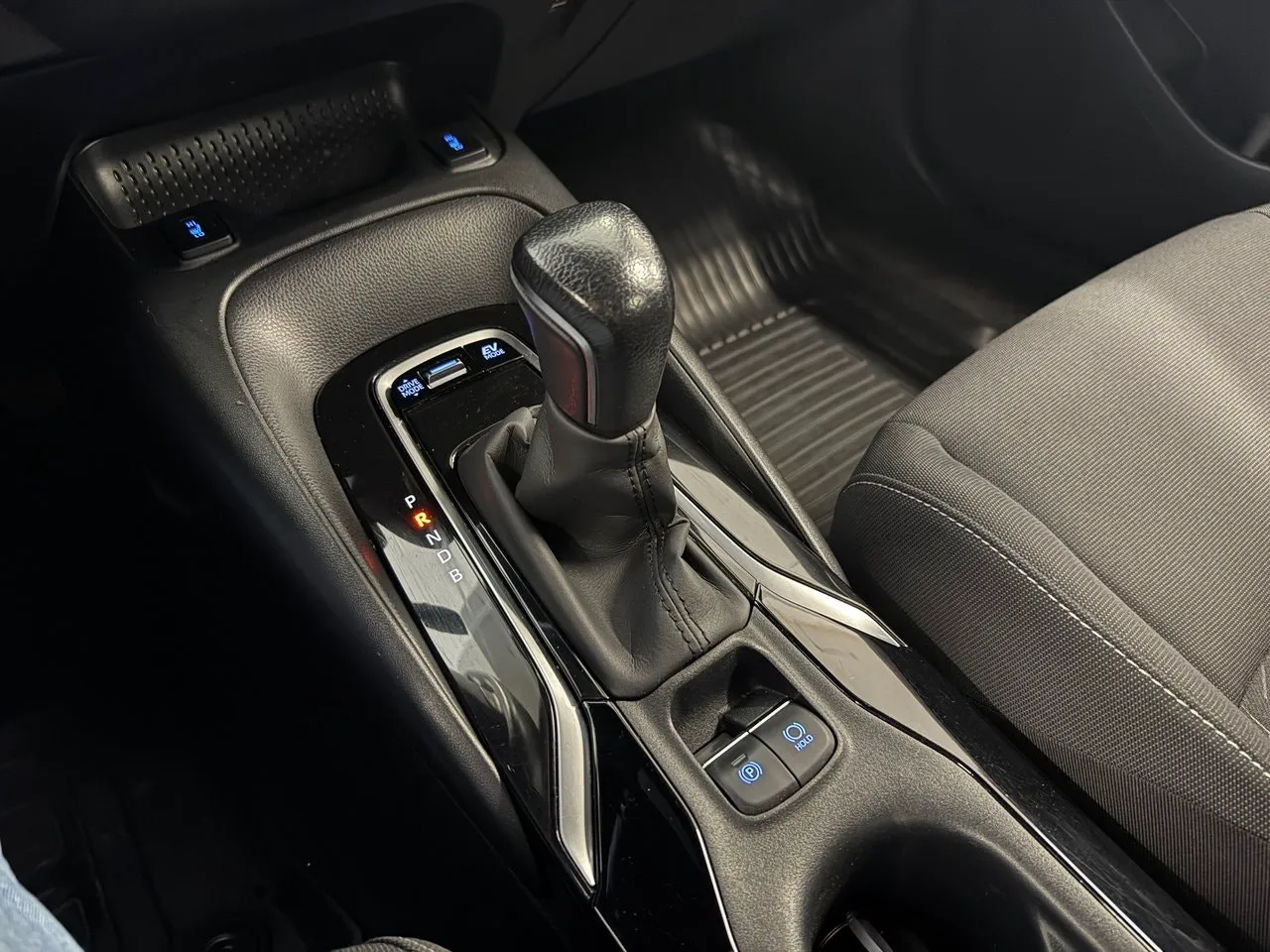 Vehicle image 21