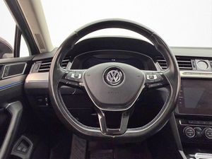 Volkswagen Passat bild 15
