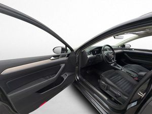 Volkswagen Passat bild 11