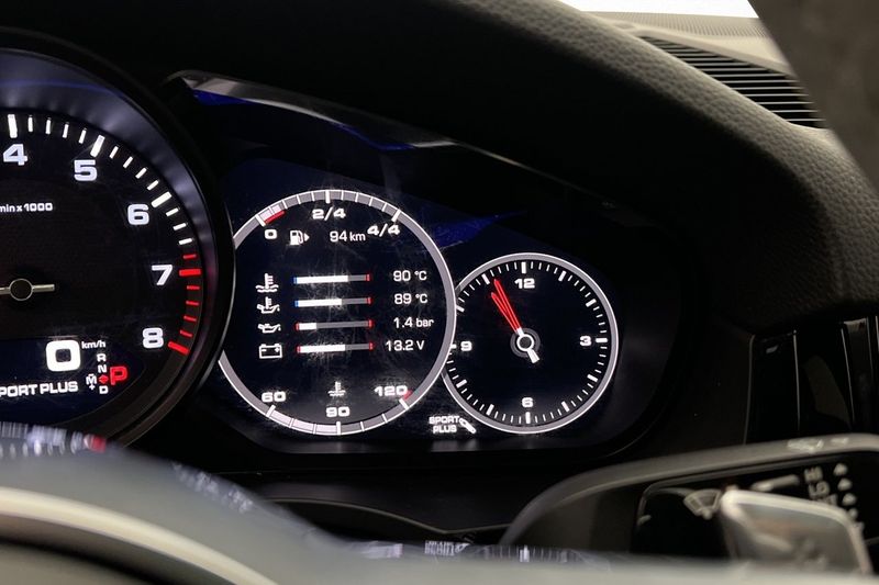 Porsche Cayenne bild 17