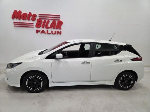 Nissan Leaf Acenta 150 Hk 40kwh Automat räckvid ca 270 Km - 2023