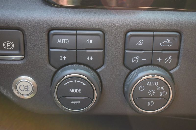 Chevrolet Silverado bild 17