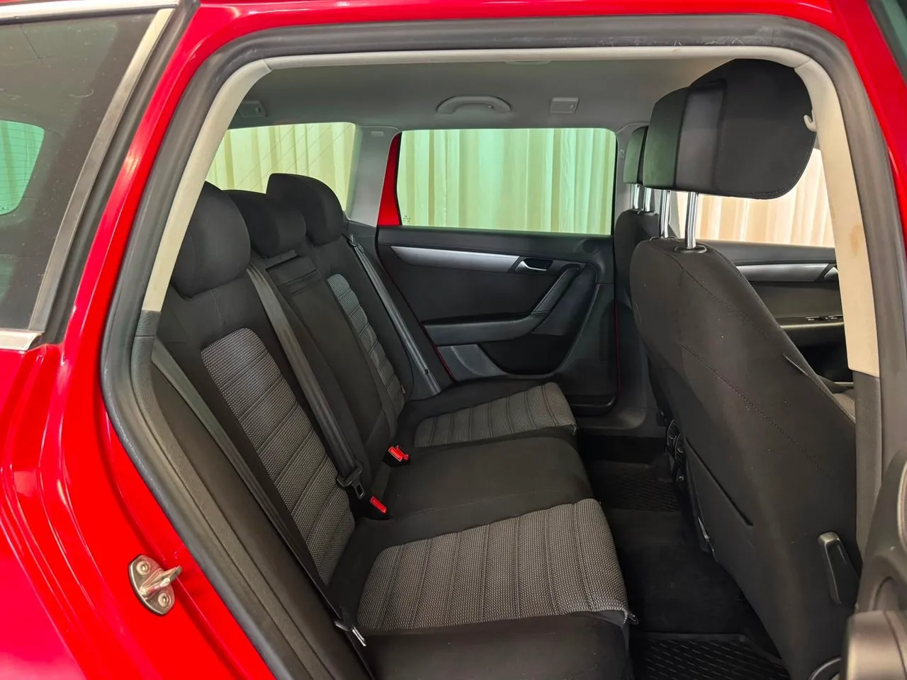 Vehicle image 25
