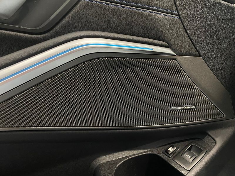 BMW 330 bild 8