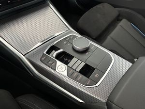BMW 330 bild 7