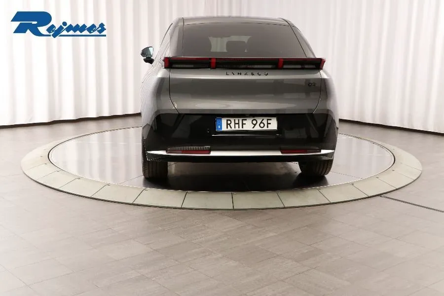 Vehicle image 23