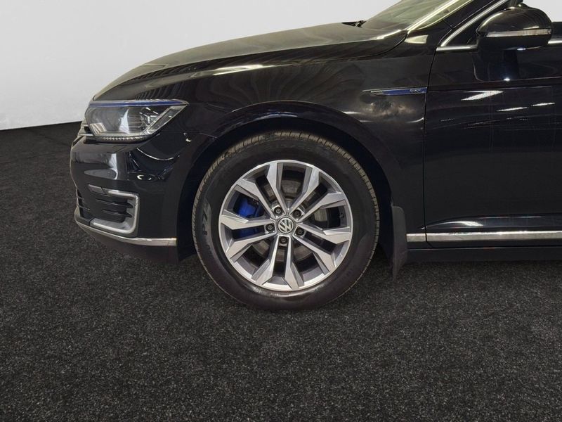 Volkswagen Passat bild 6