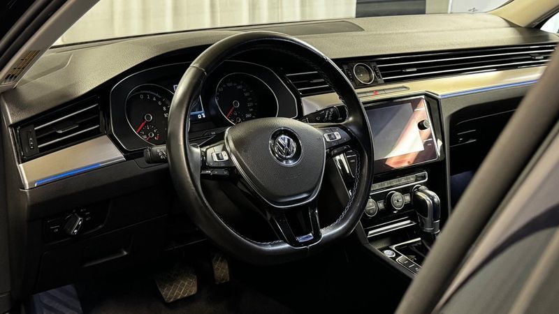 Volkswagen Passat bild 16