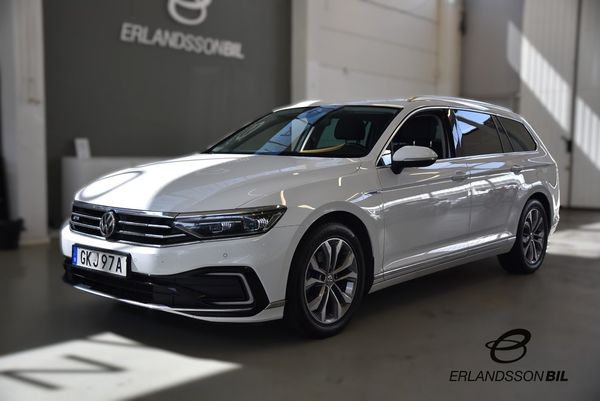 Volkswagen Passat Sportscombi GTE 1.4 TSI GTE DRAGKROK VÄRMARE COCKPIT - 2020