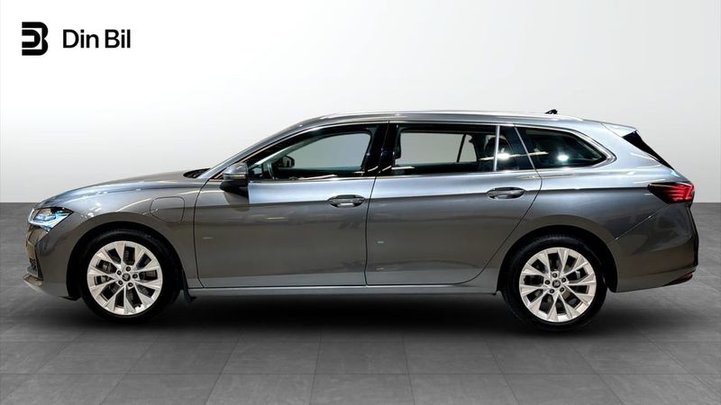 Skoda Superb bild 2
