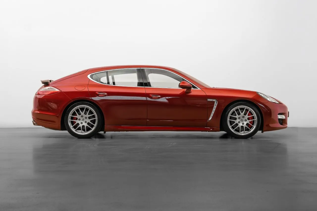 Vehicle image 4