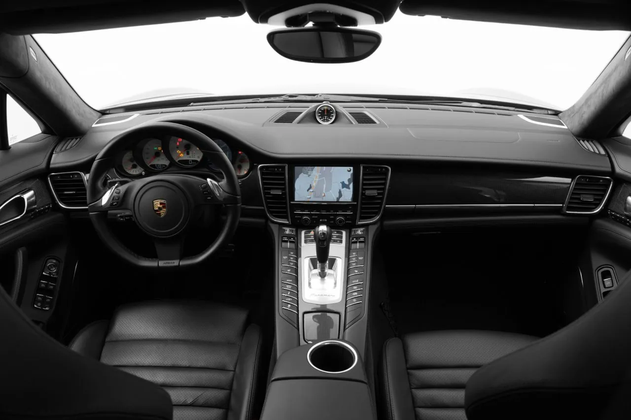 Vehicle image 30