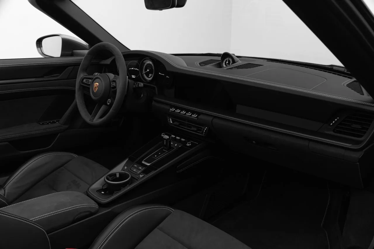 Vehicle image 33