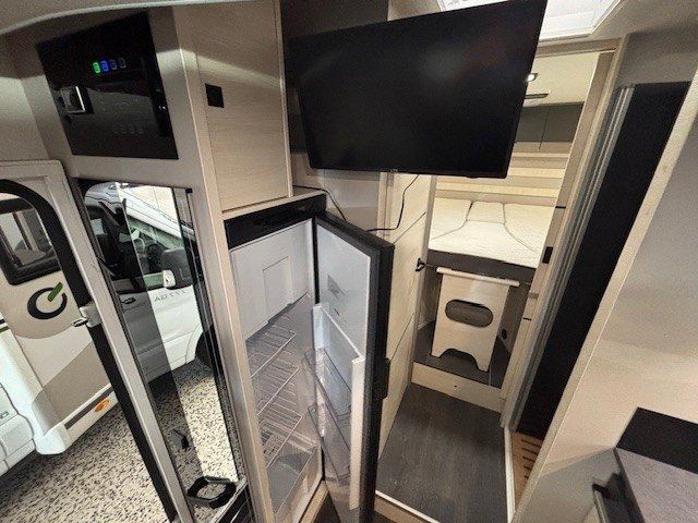 Challenger 337 bild 7