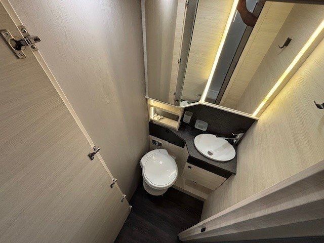 Challenger 337 bild 11