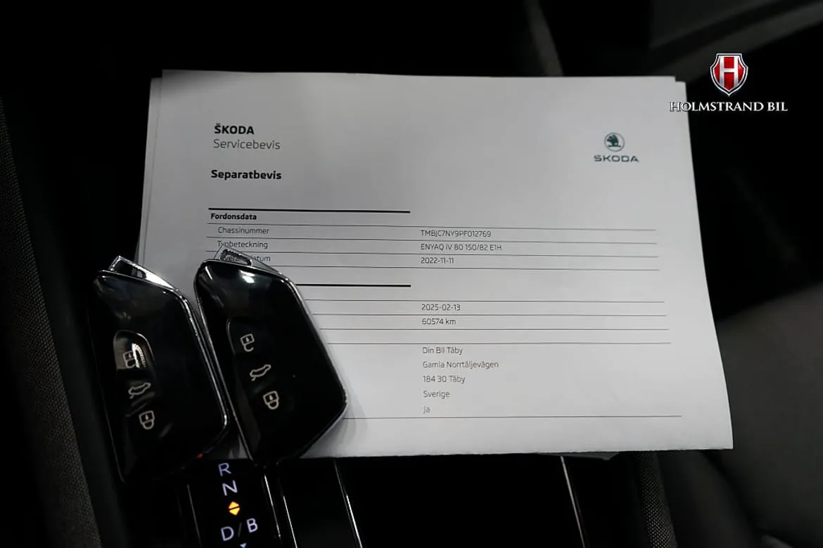 Vehicle image 27
