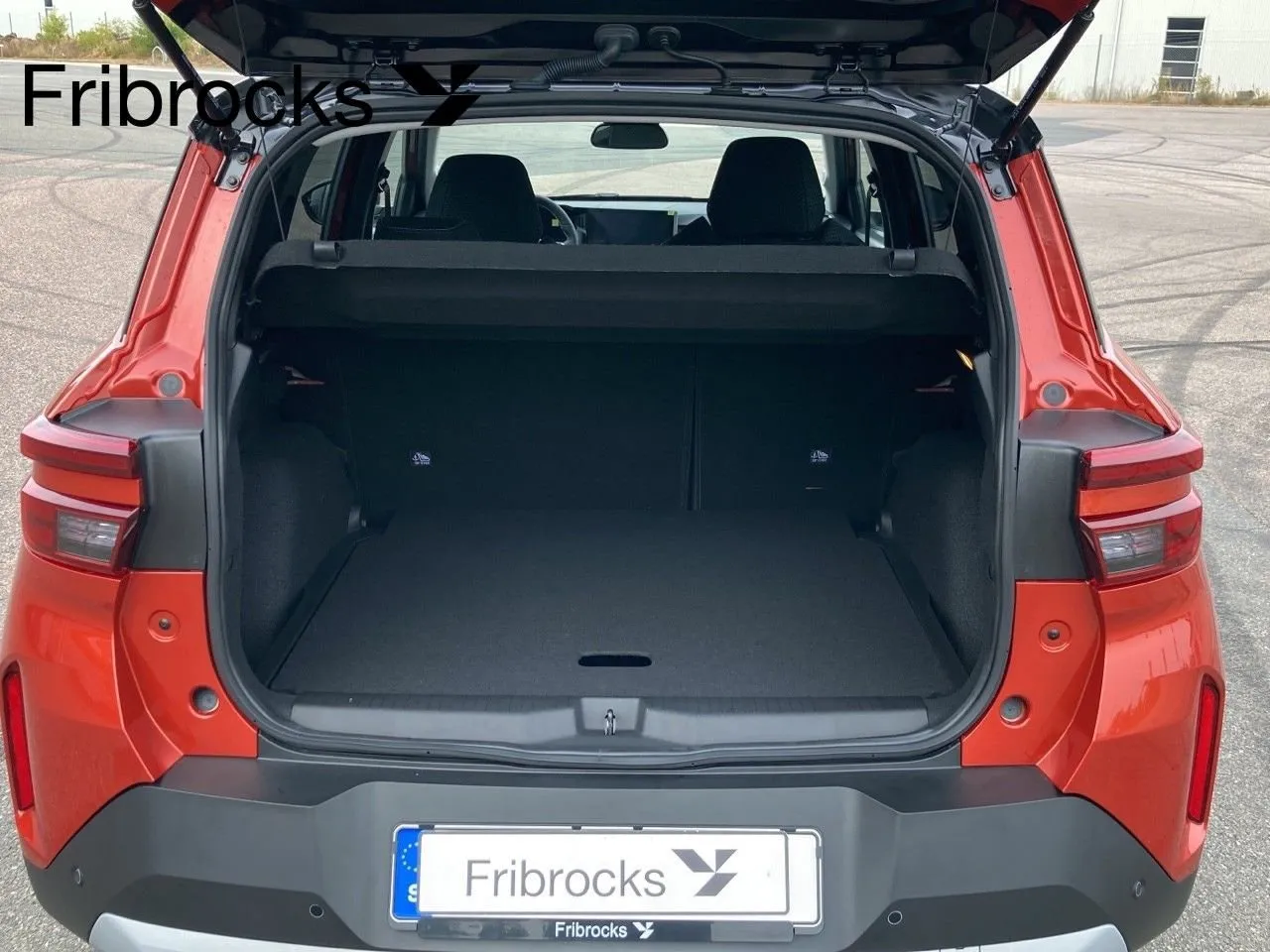 Vehicle image 7