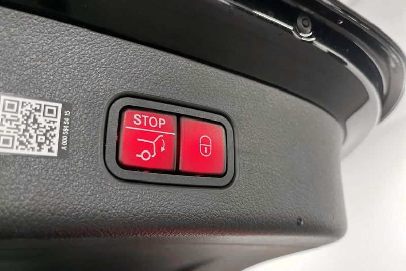 Mercedes GLC300 bild 14