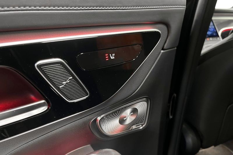 Mercedes GLC300 bild 17