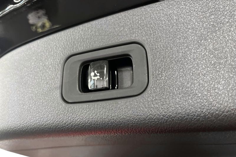 Mercedes GLC300 bild 15