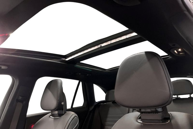 Mercedes GLC300 bild 19