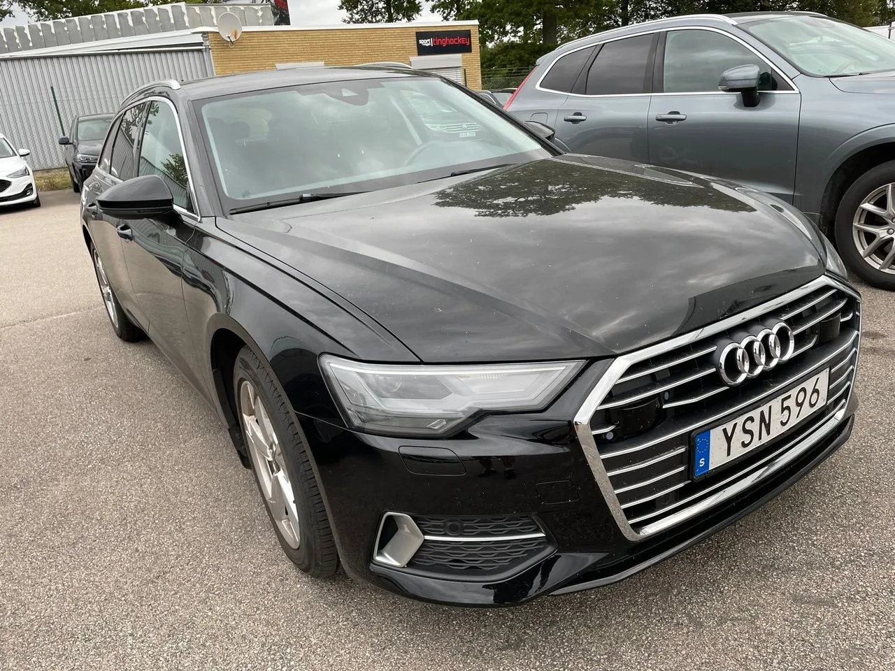 Vehicle image 1