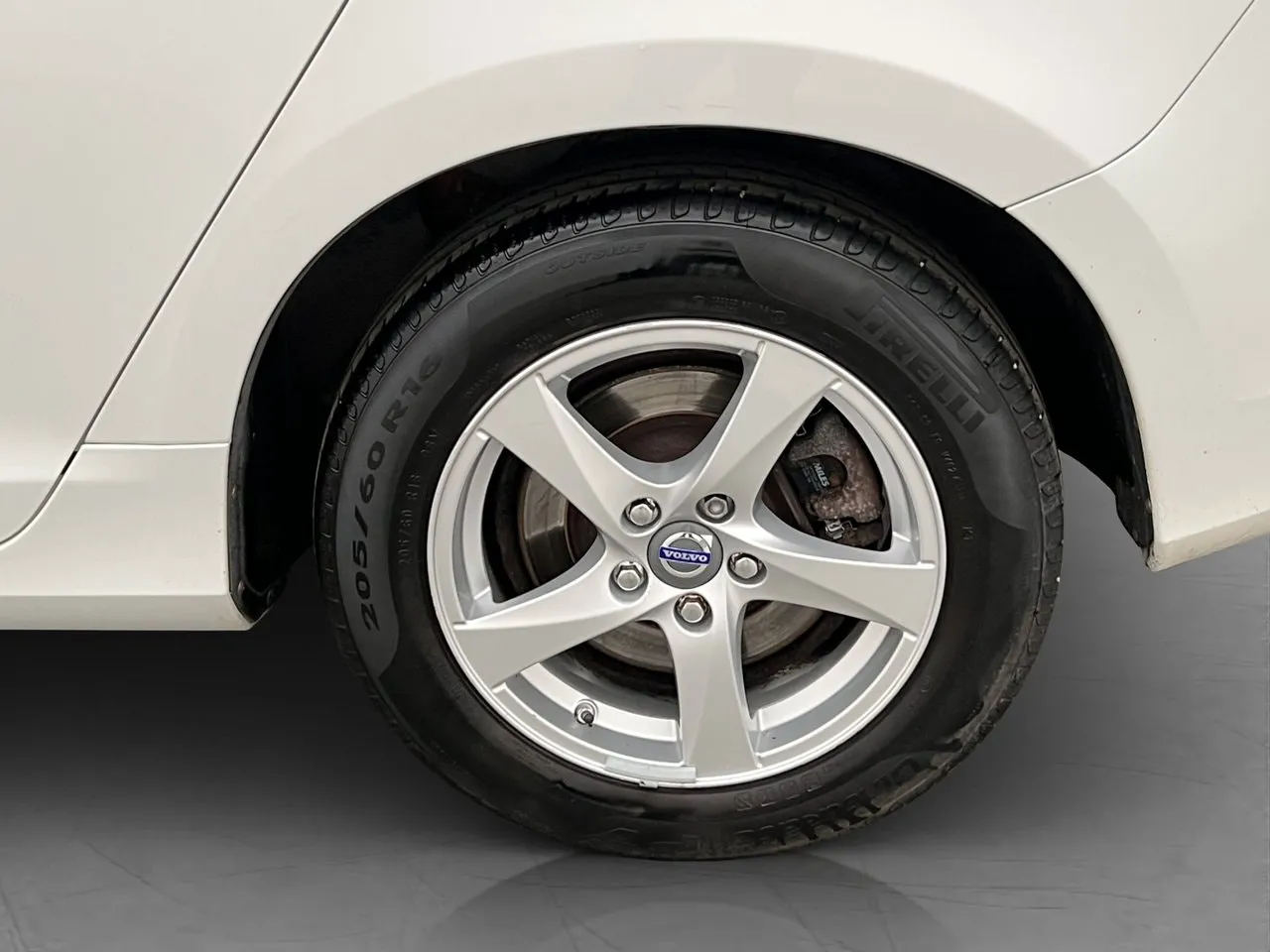 Vehicle image 25
