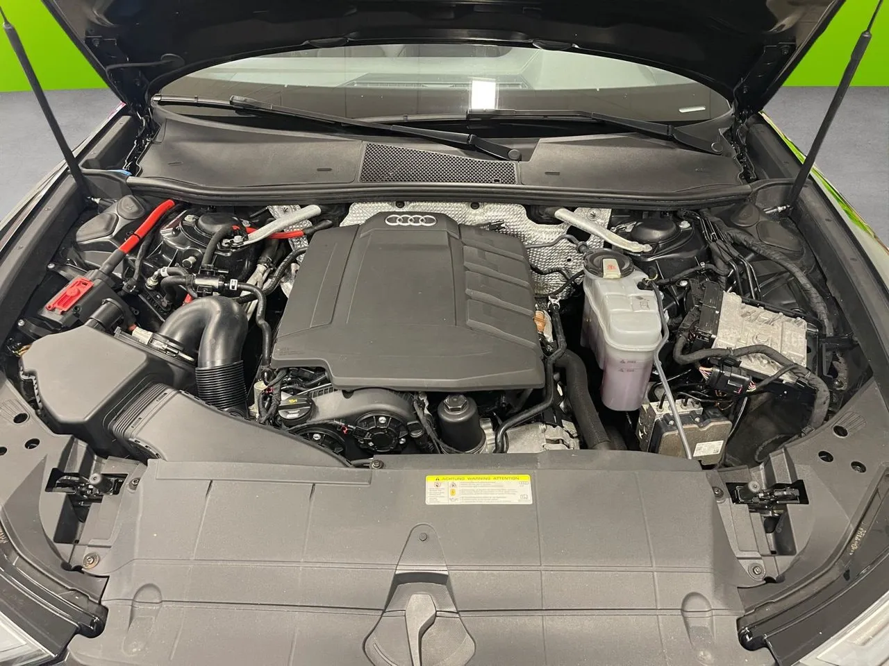 Vehicle image 17