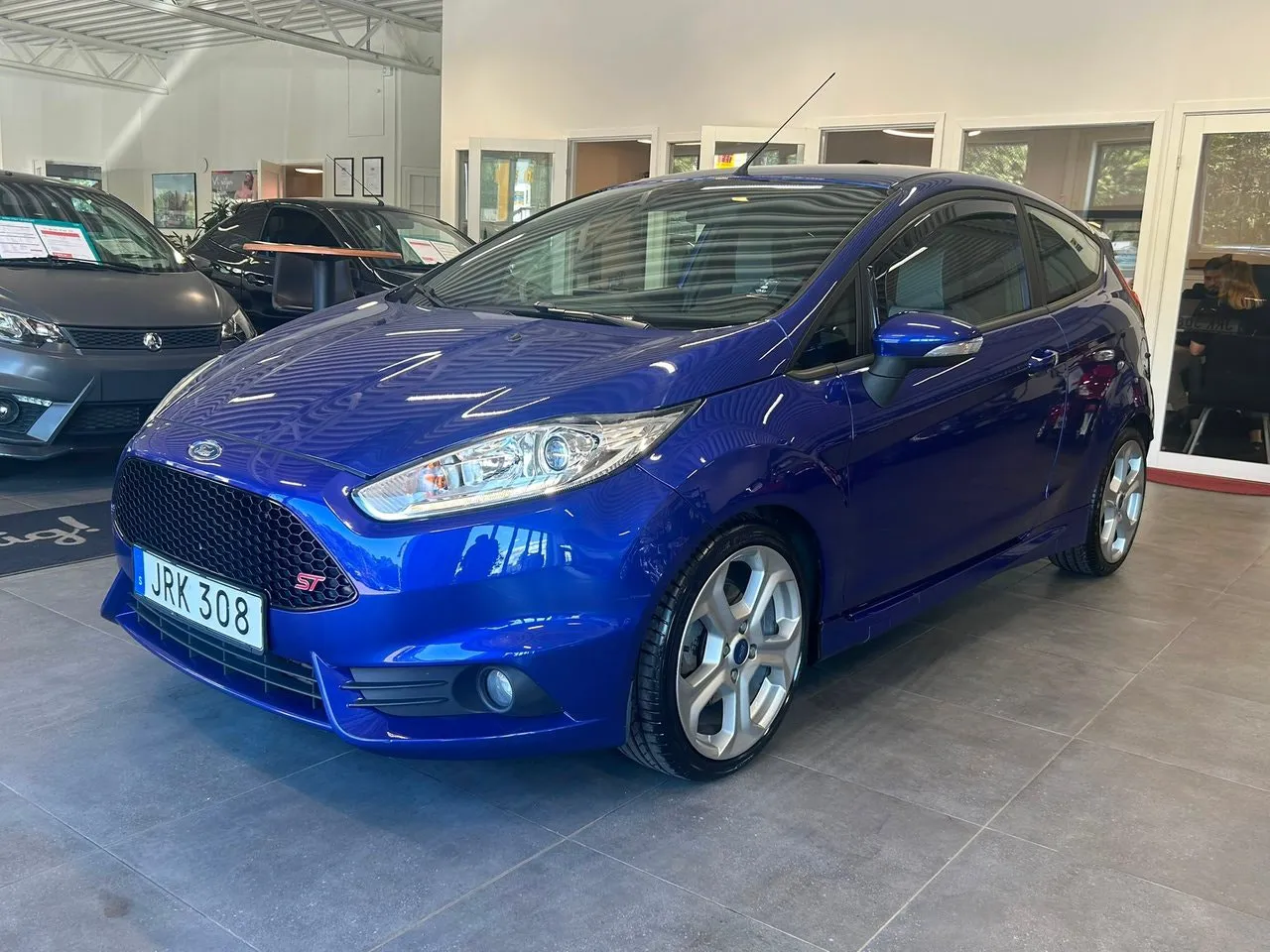 Vehicle image 2