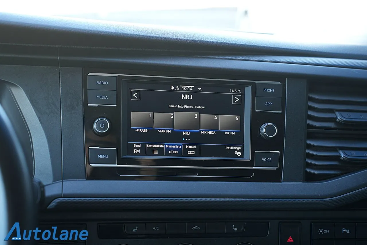 Vehicle image 14