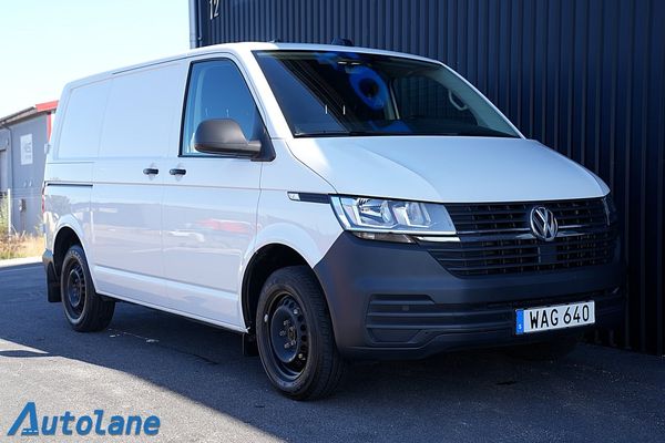 Volkswagen Transporter T30 2.0 TDI SCR Dragkrok,CarPlay,3 sits, MOMS, 150hk - 2023