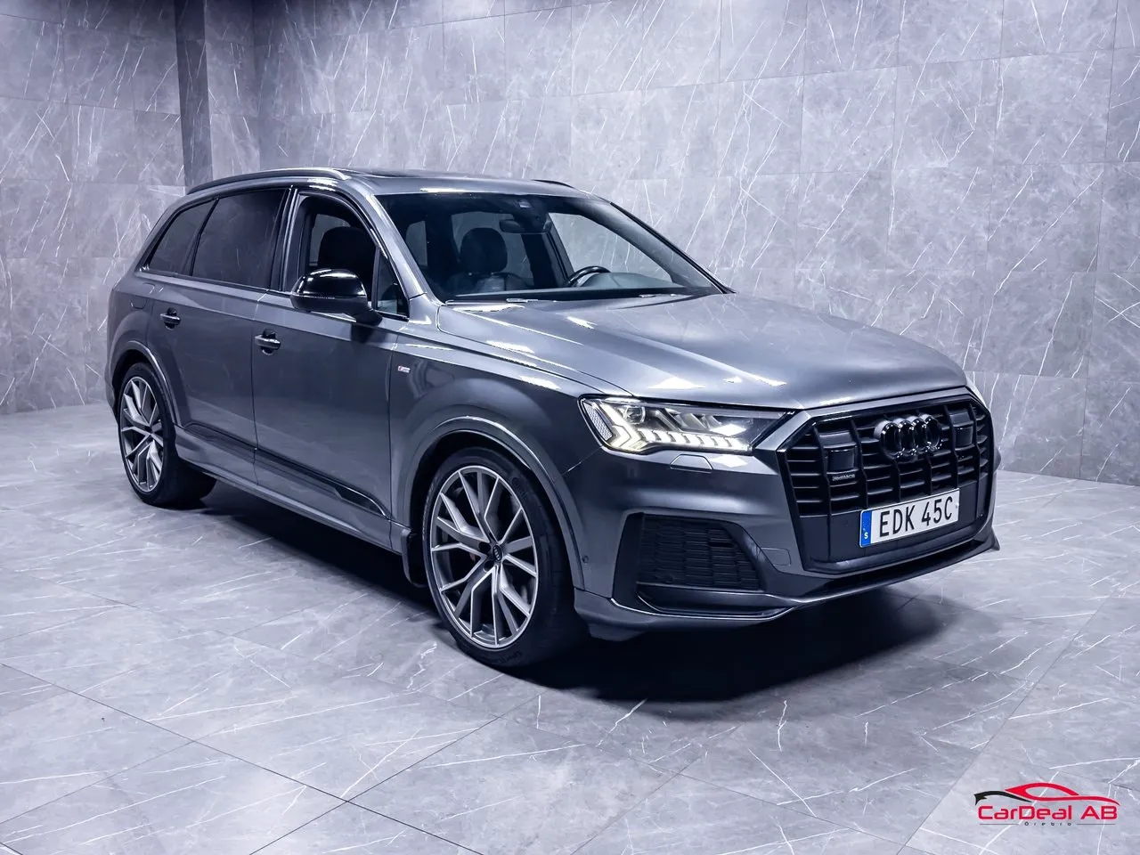 Vehicle image 8