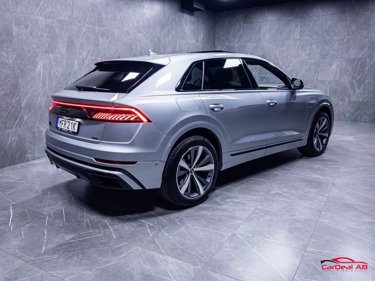 Vehicle image 6