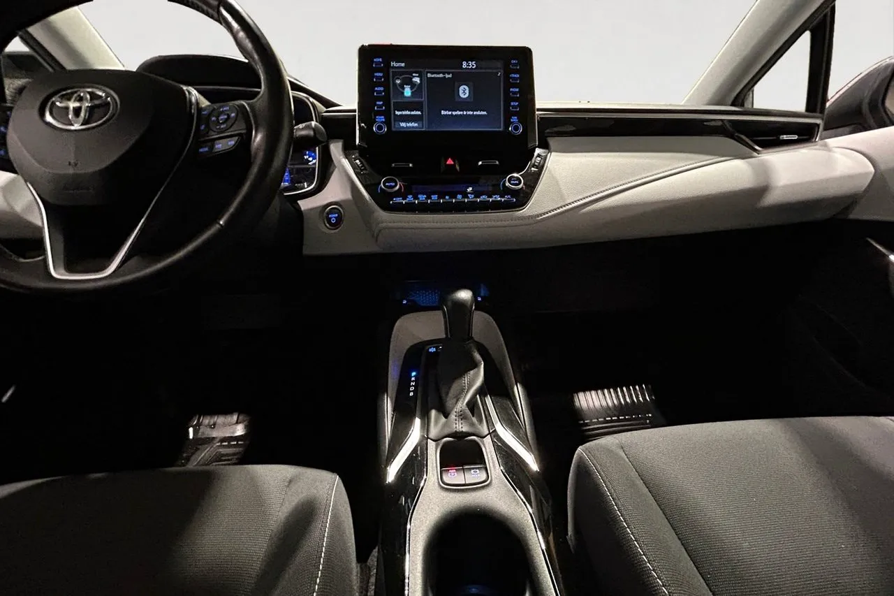 Vehicle image 11