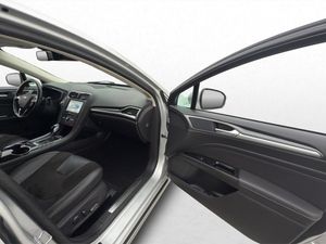 Ford Mondeo bild 23