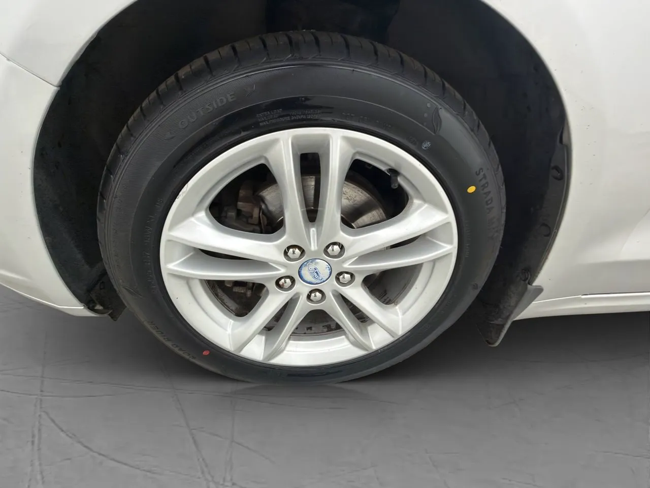 Vehicle image 28