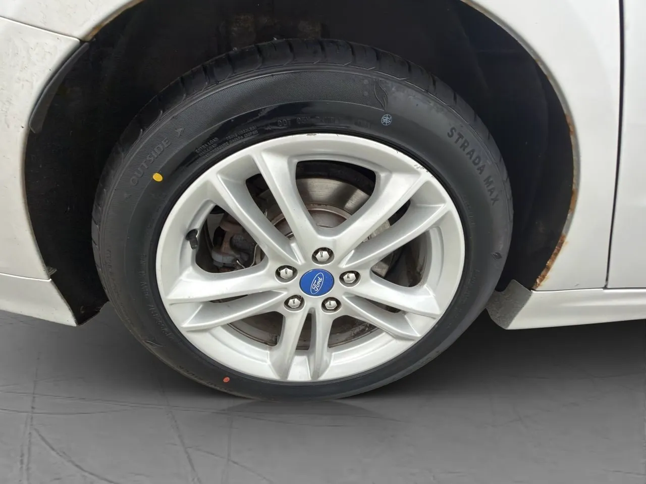 Vehicle image 26