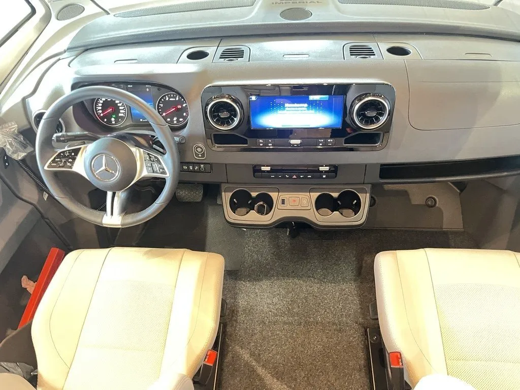 Vehicle image 27