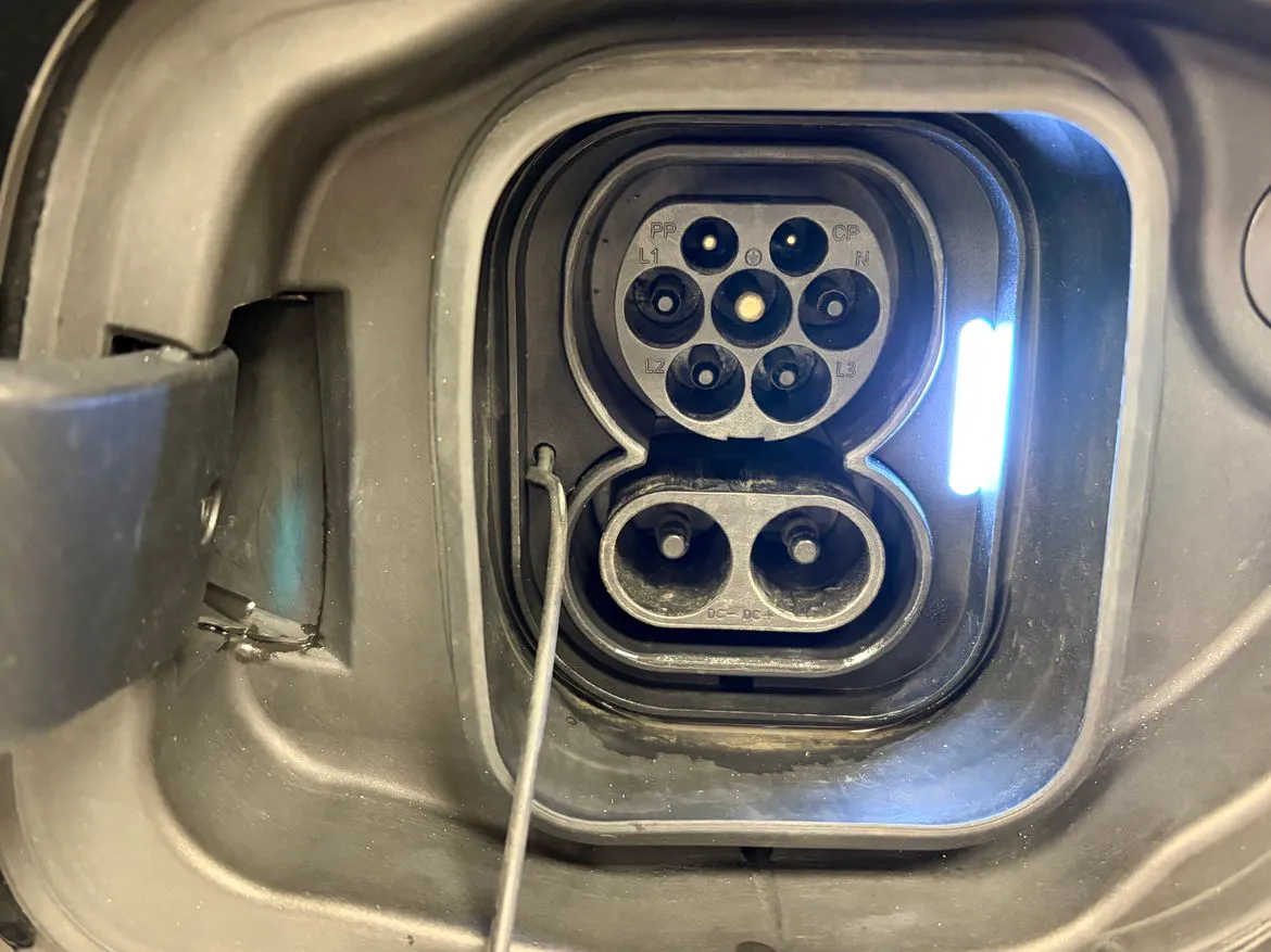 Vehicle image 20