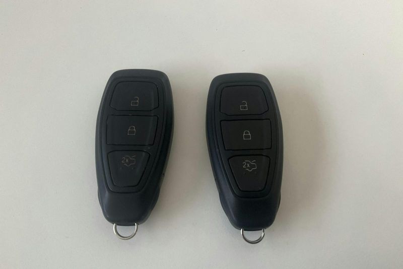 Ford Kuga bild 14