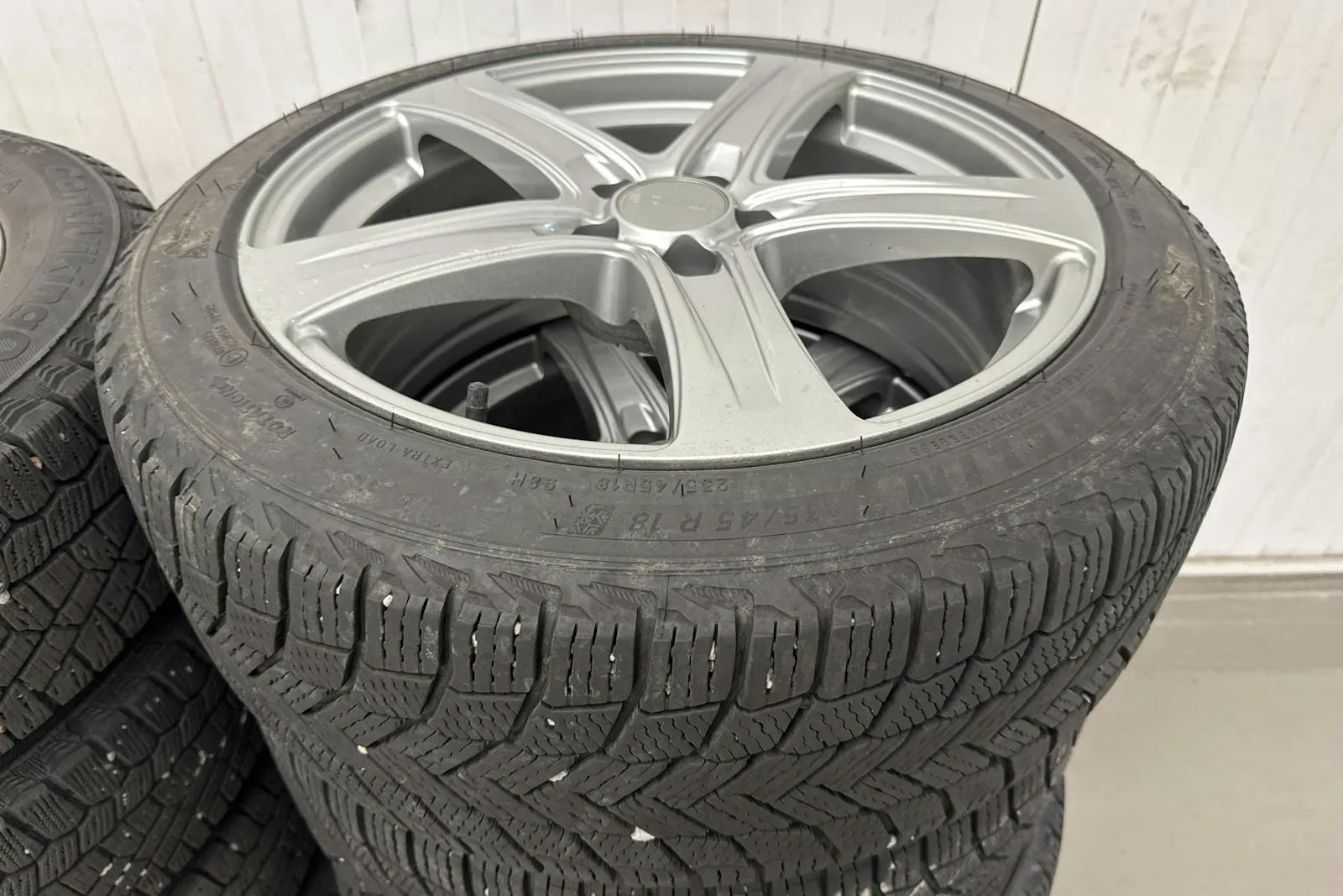 Vehicle image 20