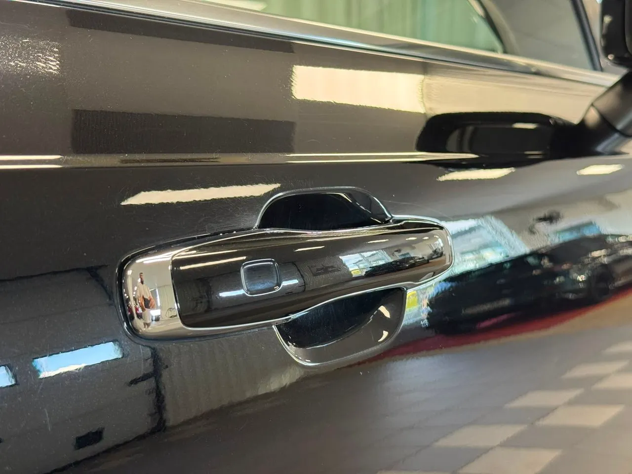 Vehicle image 33