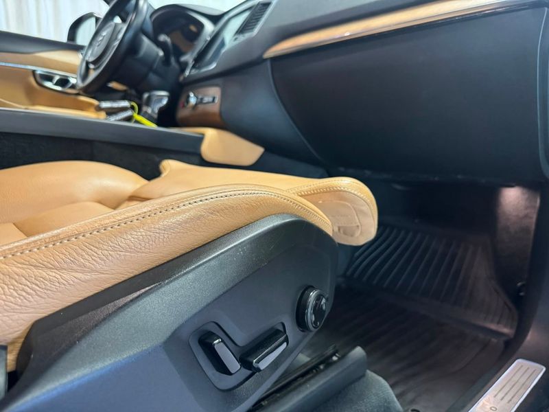 Volvo XC90 bild 9