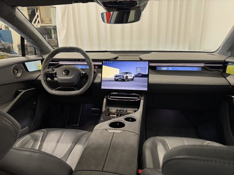 Lotus Eletre bild 19