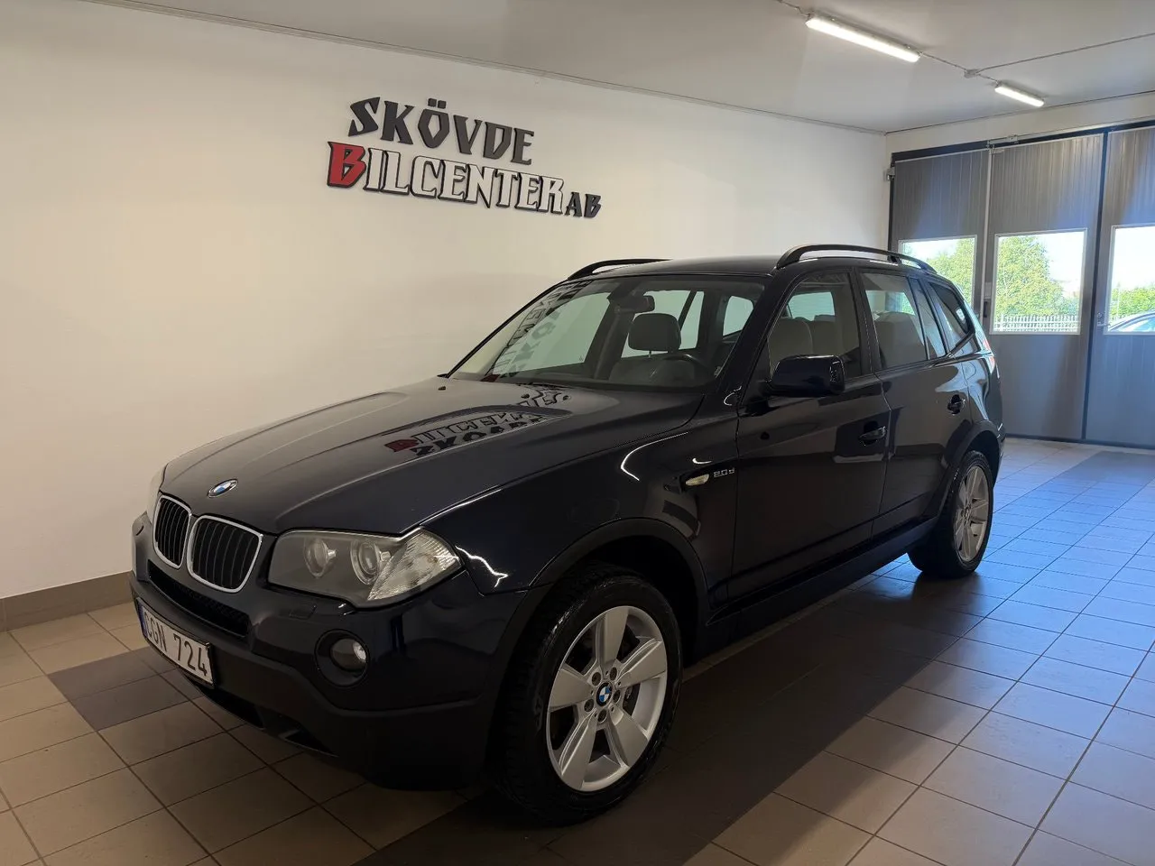 Vehicle image 1